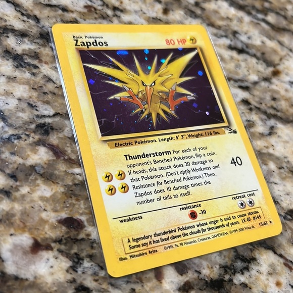 Rare Holo Zapdos Pokémon Card - Picture 3 of 3